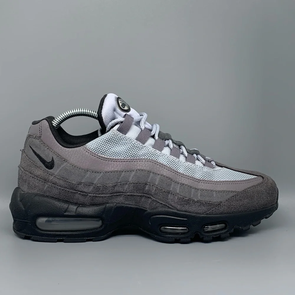 Nike Air Max‎ 95 Anthracite Black Shoes Men’s Sz 8.5 / Women’s Sz 10